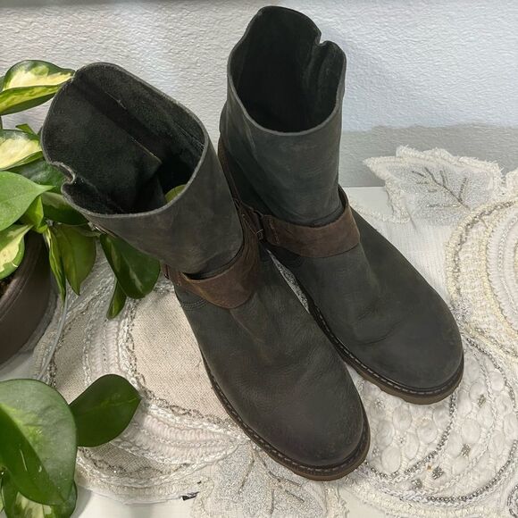 EUC Sorel Scotia Short Boots - Picture 2 of 13